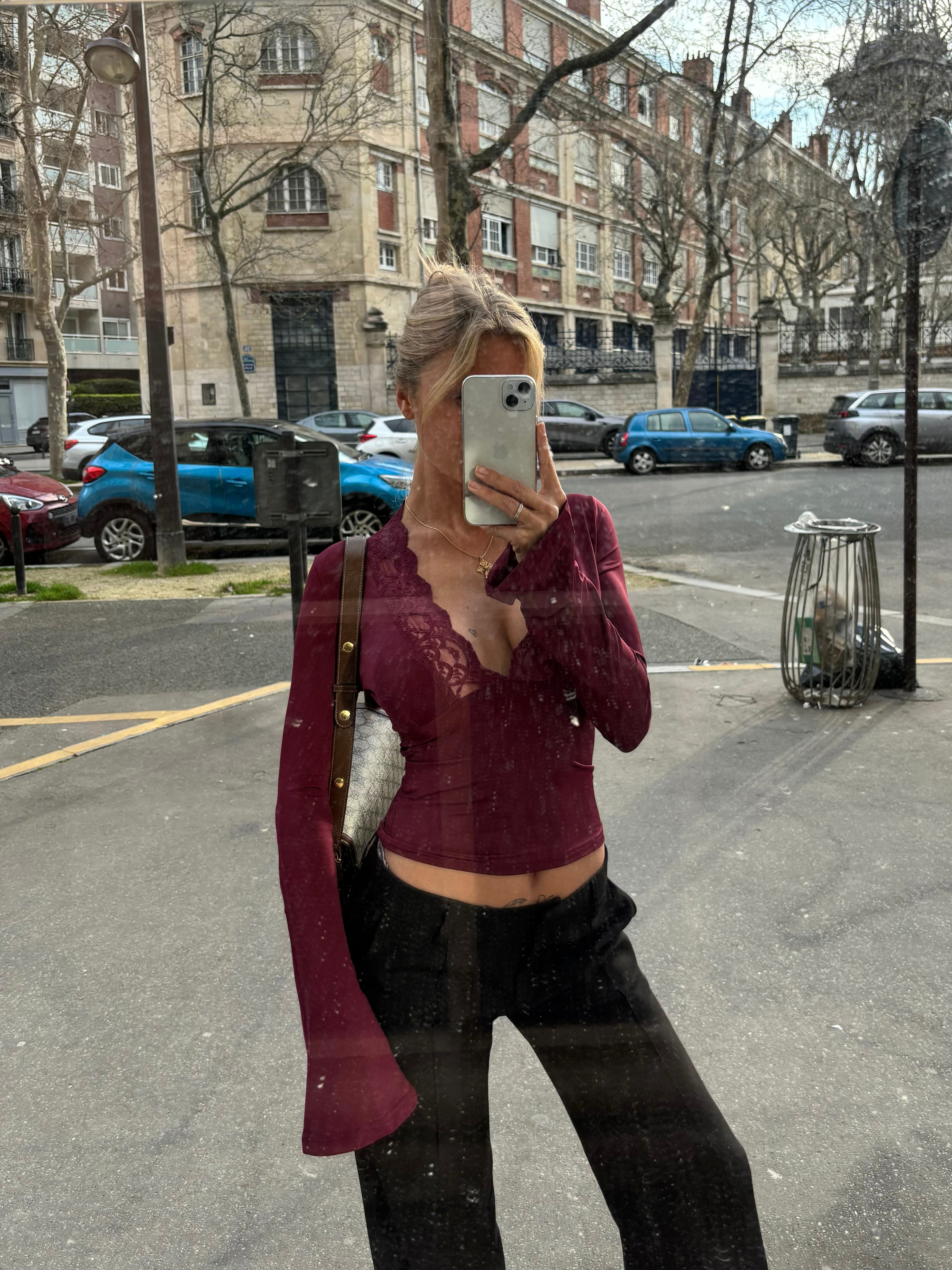 Delikat blonder topp